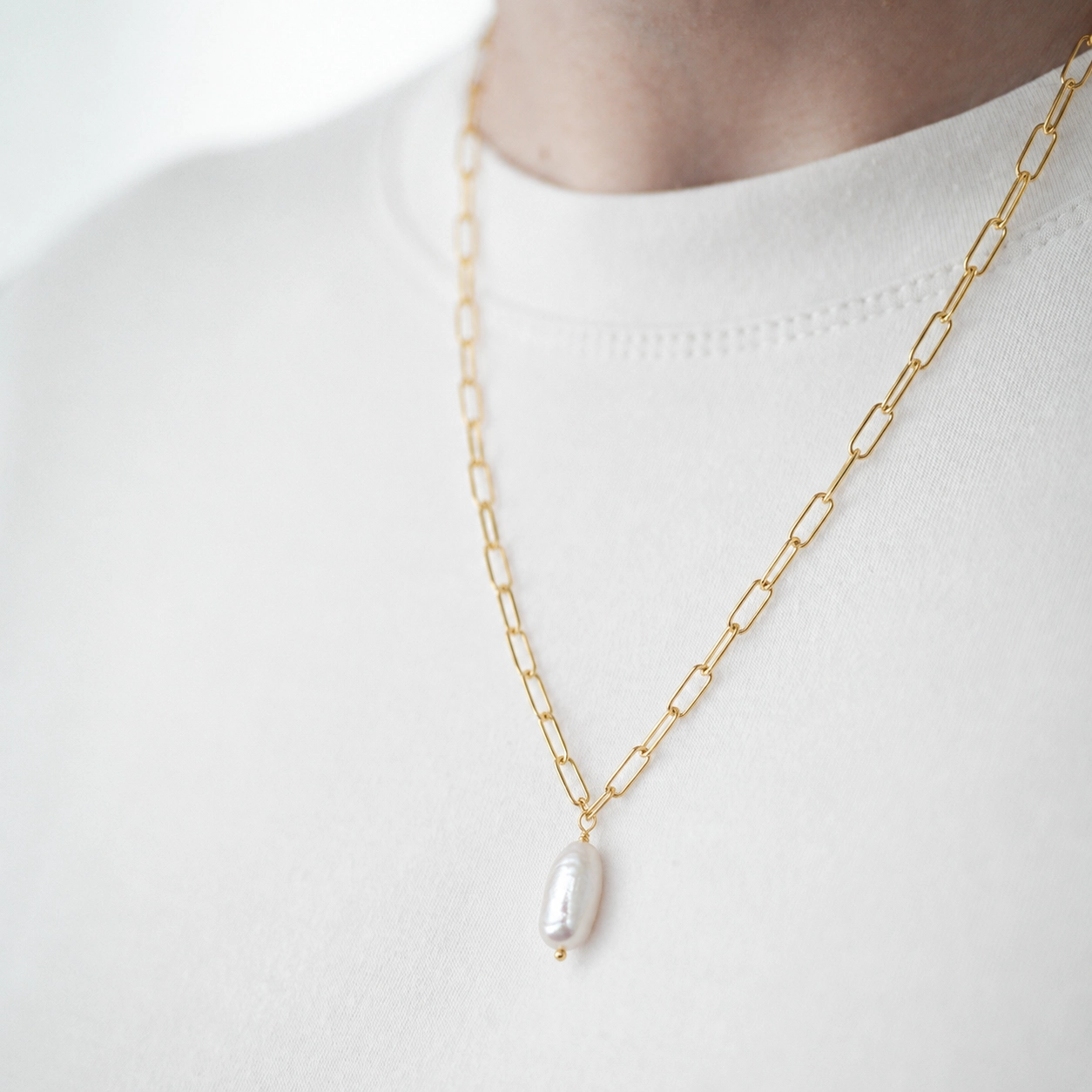 Glow Necklace Detail