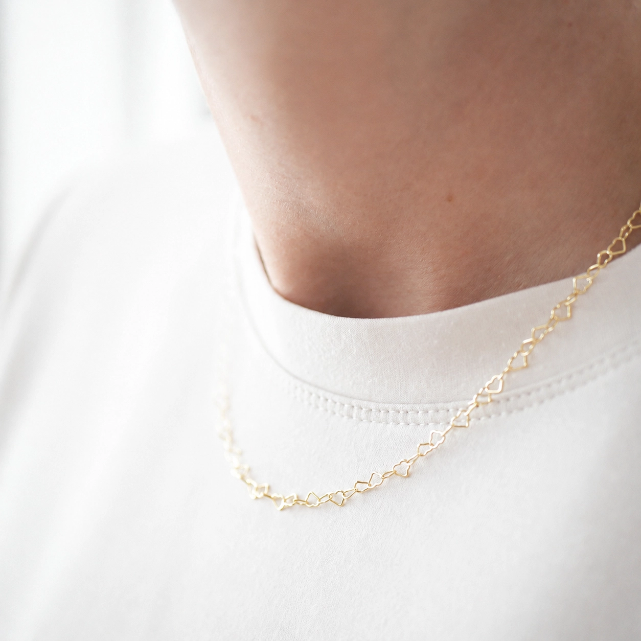 Mini Hearts Necklace Gold